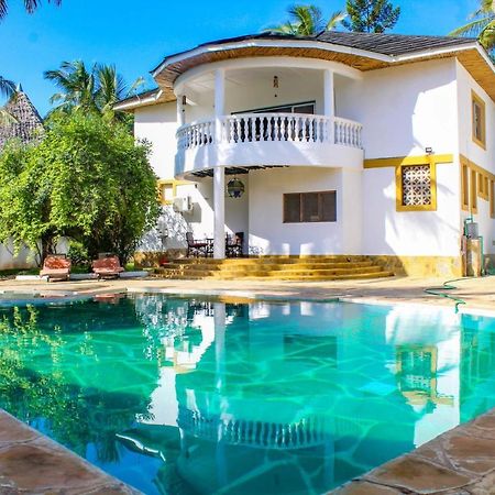 Tichi Villas - Diani Beach Exterior photo