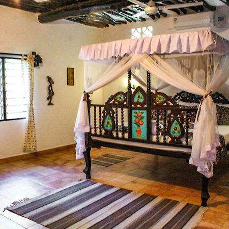 Tichi Villas - Diani Beach Exterior photo