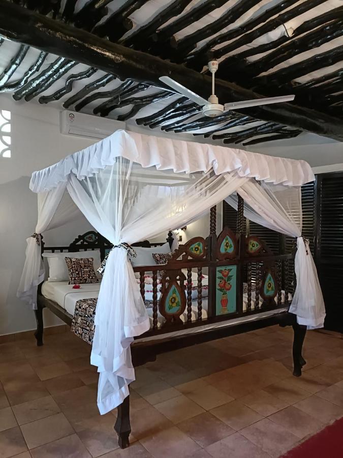 Tichi Villas - Diani Beach Exterior photo