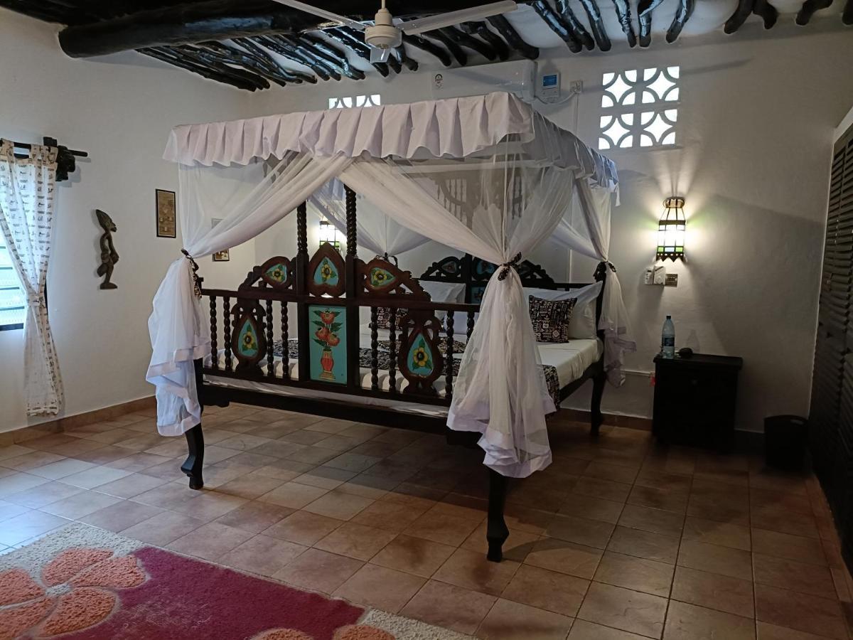 Tichi Villas - Diani Beach Exterior photo