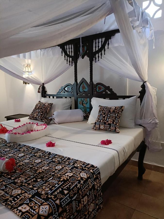 Tichi Villas - Diani Beach Exterior photo