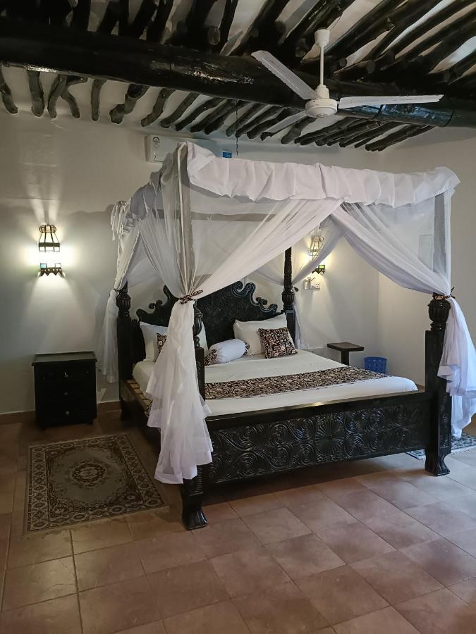 Tichi Villas - Diani Beach Exterior photo