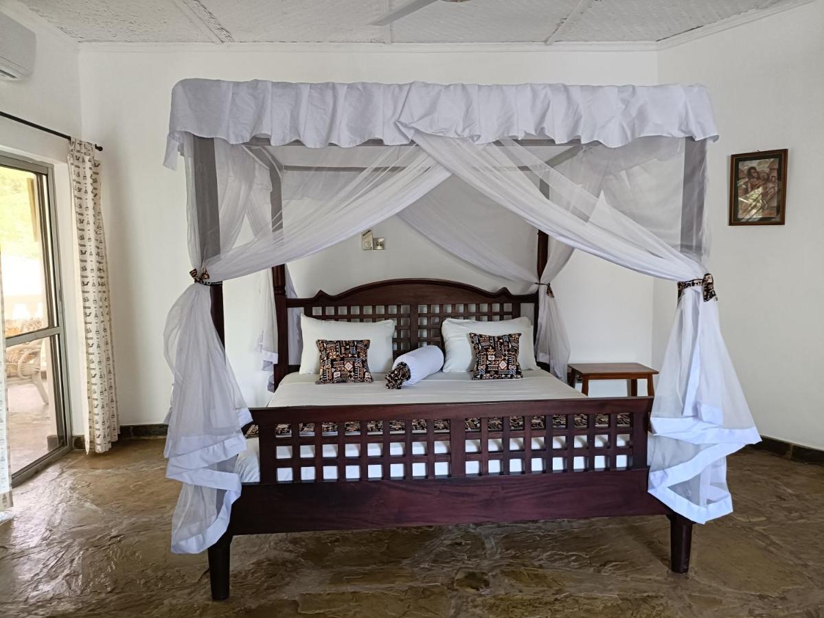 Tichi Villas - Diani Beach Exterior photo
