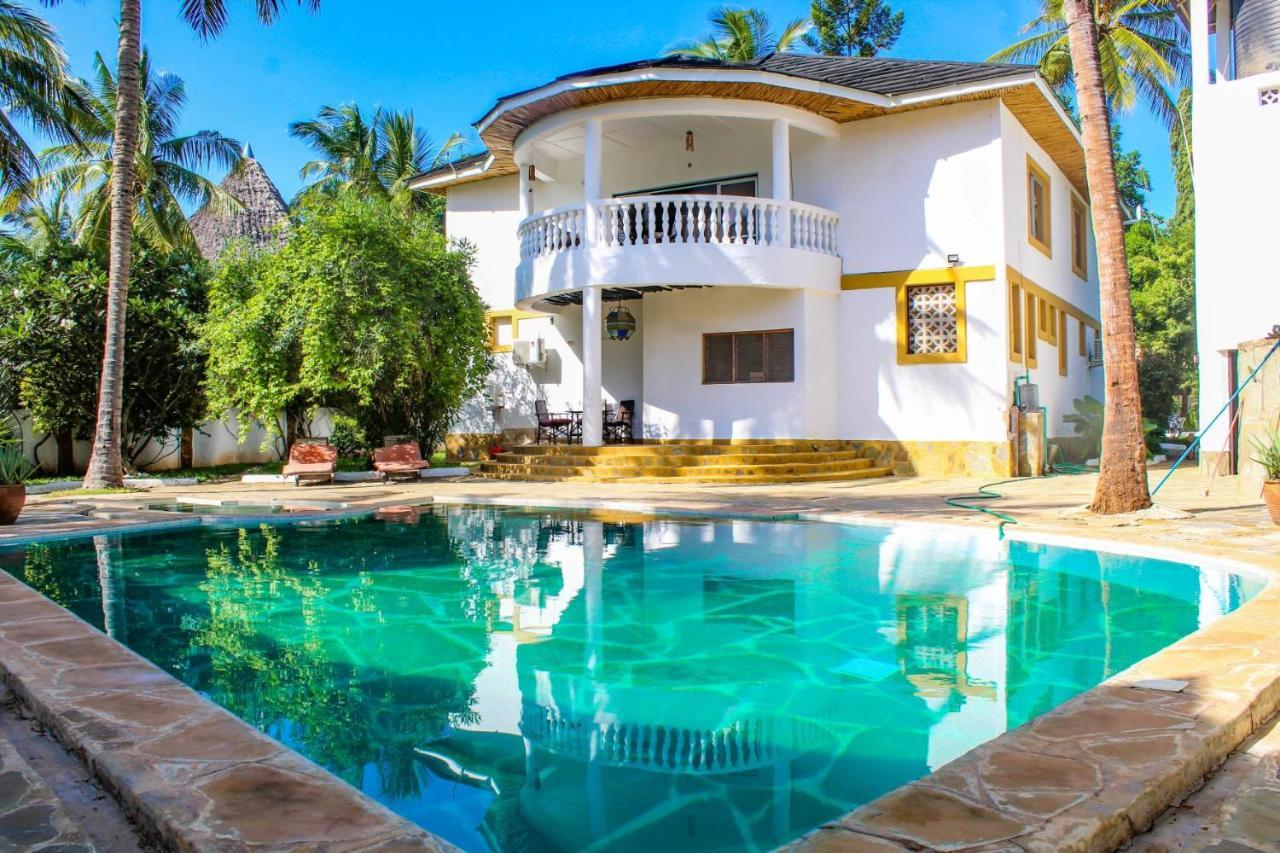 Tichi Villas - Diani Beach Exterior photo