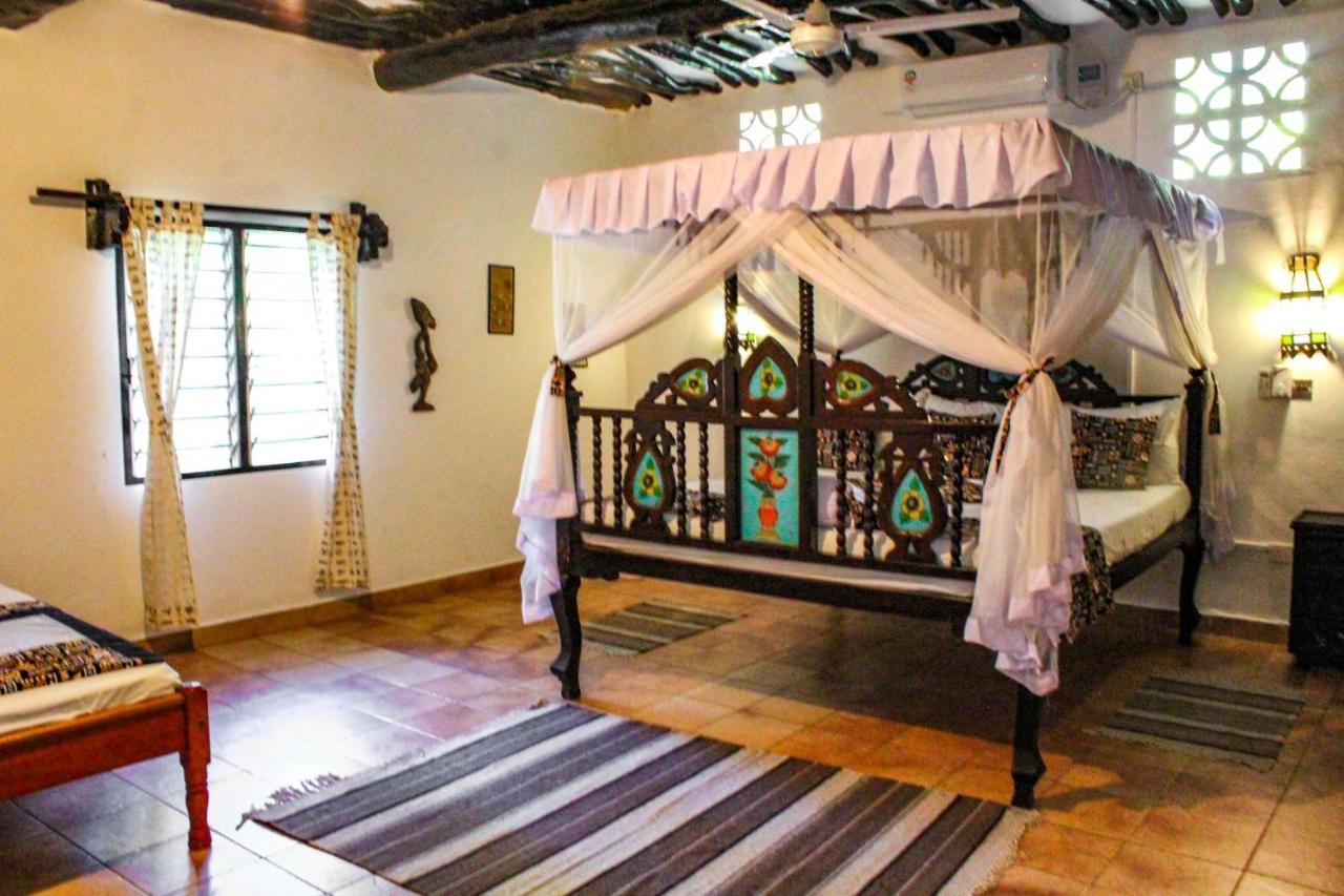 Tichi Villas - Diani Beach Exterior photo