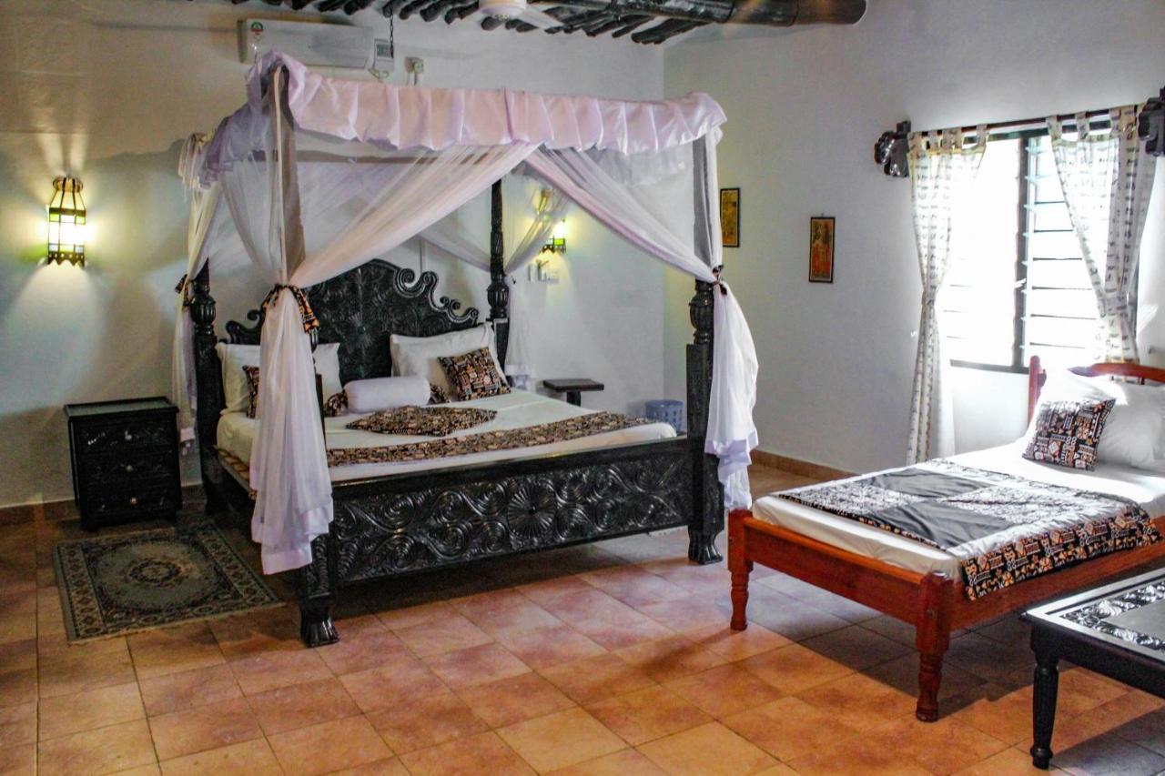 Tichi Villas - Diani Beach Exterior photo